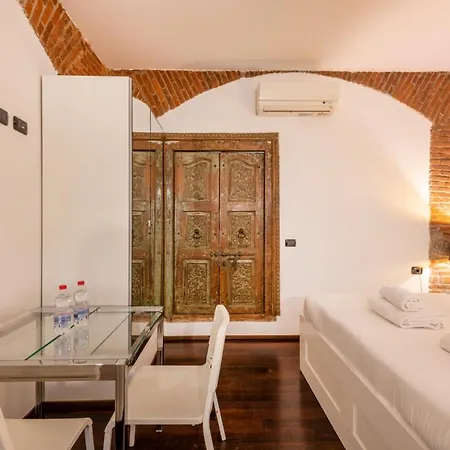 Apartament The Junior Loft Navigli - B Mediolan